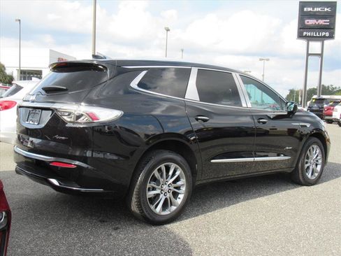 Used 2024 Buick Enclave Avenir w/ Avenir Technology Package image 5