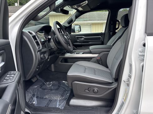 New 2026 RAM 1500 Big Horn AWD/4WD image 13