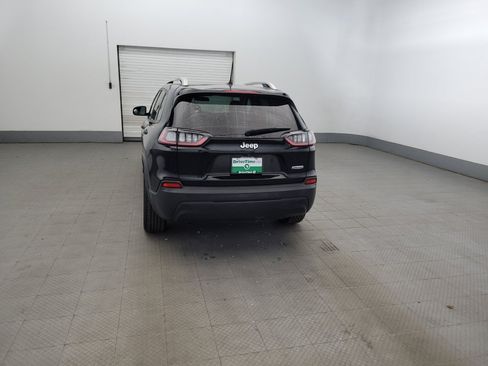 Used 2020 Jeep Cherokee Latitude FWD image 6