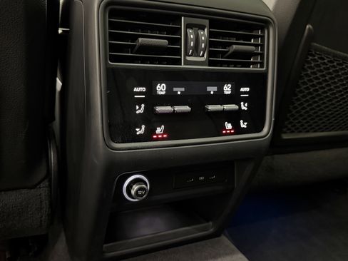 Certified 2024 Porsche Cayenne image 21