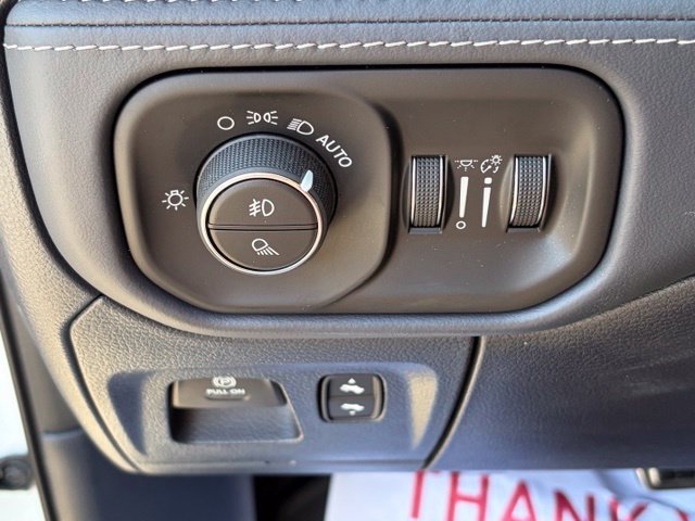 Used 2024 RAM 1500 Limited AWD/4WD image 25
