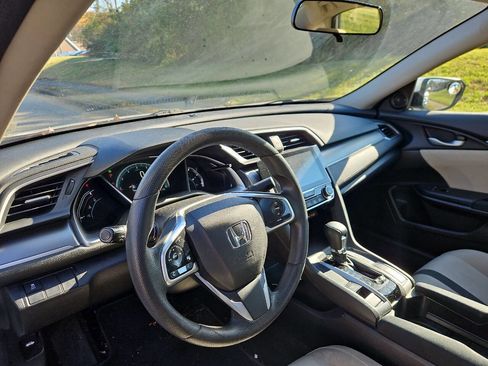 Used 2017 Honda Civic EX image 10