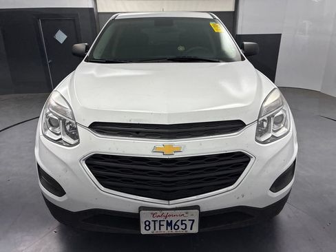 Used 2017 Chevrolet Equinox LS FWD image 2