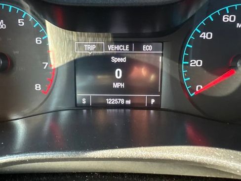 Used 2015 Chevrolet Colorado Z71 w/ LPO, Gearon Bar Package AWD/4WD image 31