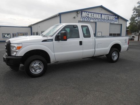 Used 2016 Ford F250 XL w/ Power Equipment Group AWD/4WD image 5