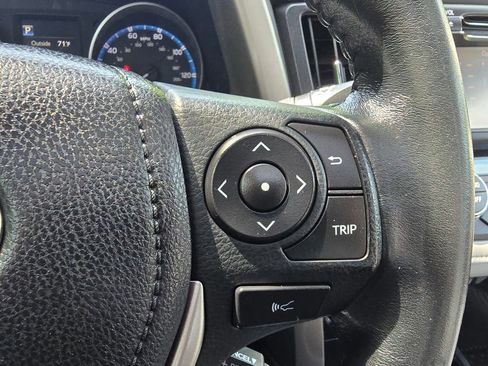 Used 2018 Toyota RAV4 XLE AWD/4WD image 21