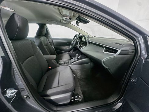 Used 2025 Toyota Corolla LE FWD image 28