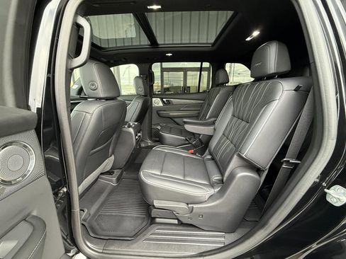 Used 2025 Buick Enclave Avenir w/ Super Cruise Package image 41