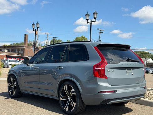 Used 2022 Volvo XC90 T8 R-Design AWD/4WD image 3
