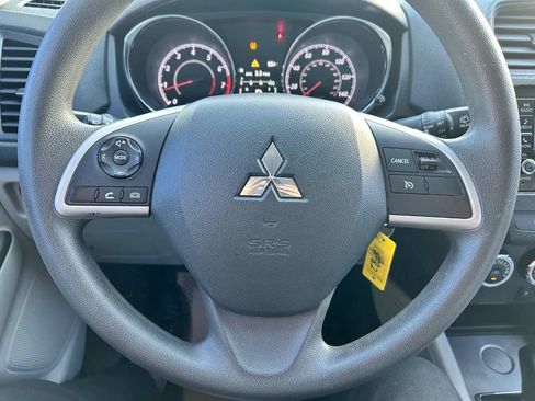 Used 2018 Mitsubishi Outlander Sport ES FWD image 18