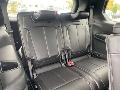 New 2025 Jeep Grand Cherokee L Limited w/ Luxury Tech Group II AWD/4WD image 35
