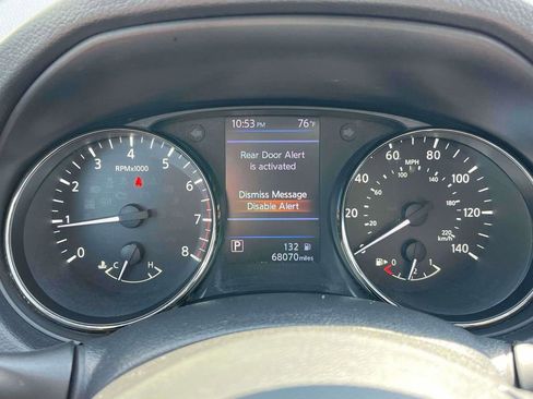 Used 2020 Nissan Rogue SV FWD image 23