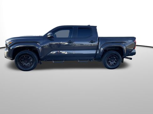 Used 2024 Toyota Tacoma TRD Sport image 7