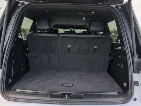 Used 2024 Jeep Wagoneer Series II w/ Flexible Seating Group RWD image 19