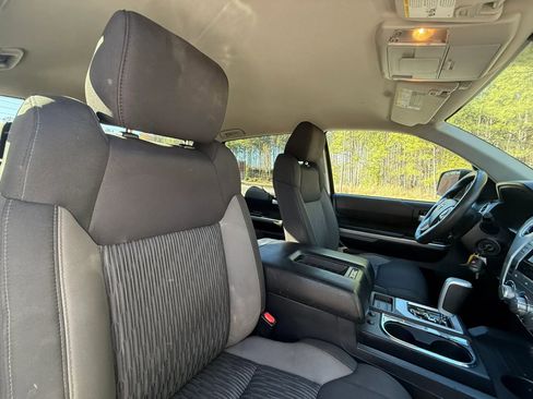 Used 2017 Toyota Tundra SR5 RWD image 18