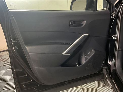 Used 2024 Toyota Corolla Cross LE FWD image 21