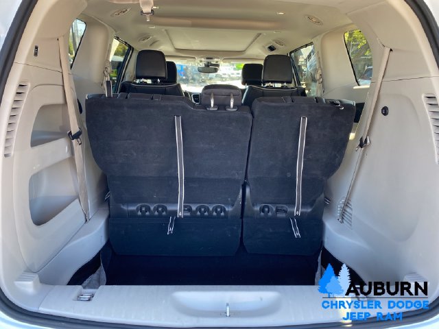 Used 2023 Chrysler Pacifica Limited FWD image 19