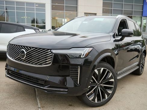 New 2025 Volvo XC90 B6 Ultra w/ Protection Package image 2