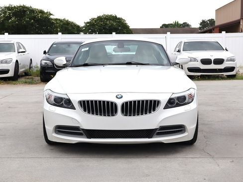 Used 2010 BMW Z4 sDrive35i RWD image 3