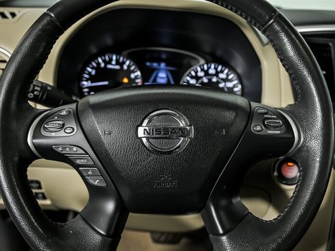 Used 2017 Nissan Pathfinder SL w/ SL Premium Package AWD/4WD image 23