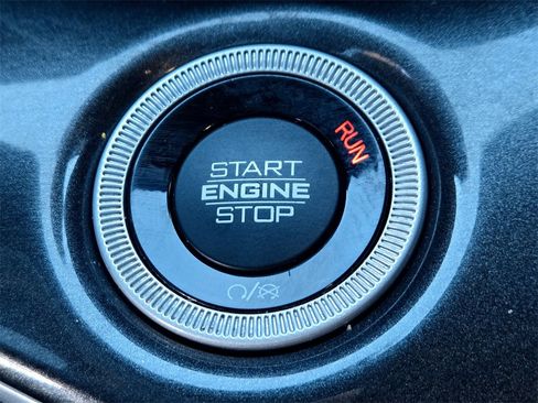 Used 2023 Jeep Grand Cherokee L Altitude image 24