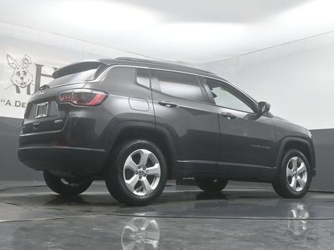 Used 2018 Jeep Compass Latitude w/ Popular Equipment Group AWD/4WD image 34