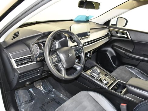 Used 2024 Mitsubishi Outlander SE AWD/4WD image 37