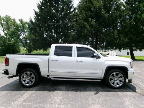 Used 2016 GMC Sierra 1500 Denali w/ Denali Ultimate Package AWD/4WD image 1
