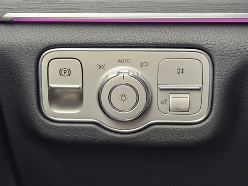 Certified 2025 Mercedes-Benz GLE 350 4MATIC image 23