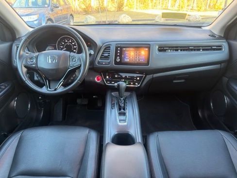 Used 2019 Honda HR-V Touring image 24