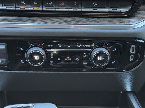 Used 2023 Chevrolet Silverado 1500 LT Trail Boss image 6