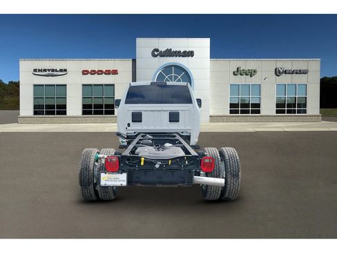 New 2025 RAM 5500 Tradesman AWD/4WD image 4