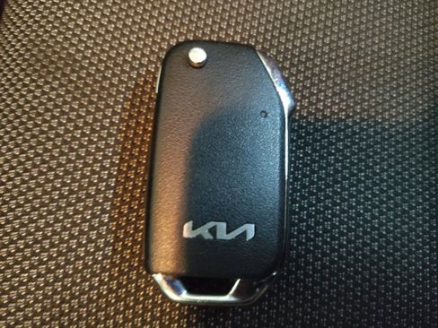 Used 2023 Kia Forte LXS w/ LXS Technology Package image 32