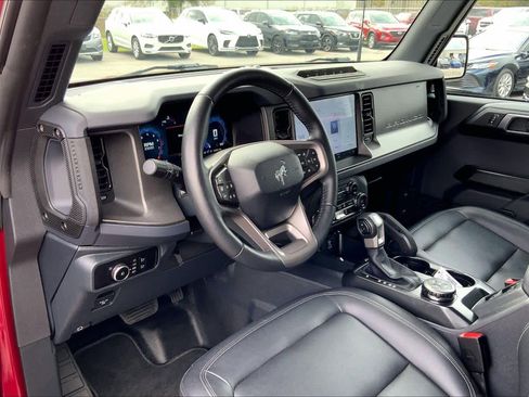 Certified 2025 Ford Bronco Badlands image 18