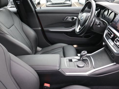 Used 2020 BMW 330i xDrive Sedan w/ Convenience Package image 14