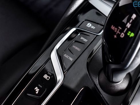 Used 2023 BMW 530e xDrive image 29