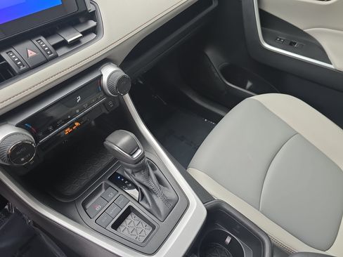 Used 2024 Toyota RAV4 XLE Premium FWD image 25