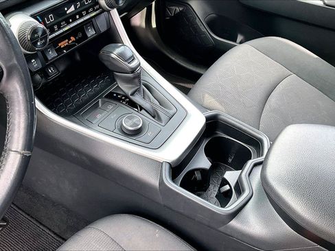 Used 2019 Toyota RAV4 XLE w/ Convenience Package AWD/4WD image 16