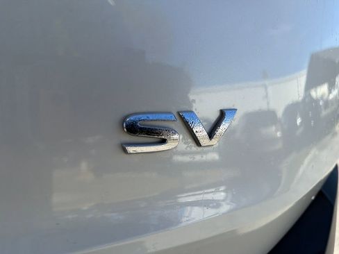 Used 2023 Nissan Rogue SV image 11