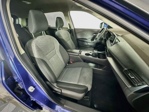Used 2023 Nissan Rogue SV FWD image 30