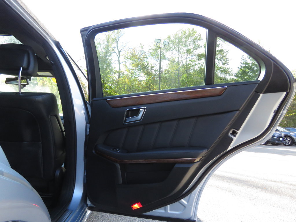 Used 2013 Mercedes-Benz E 350 4MATIC Sedan image 15