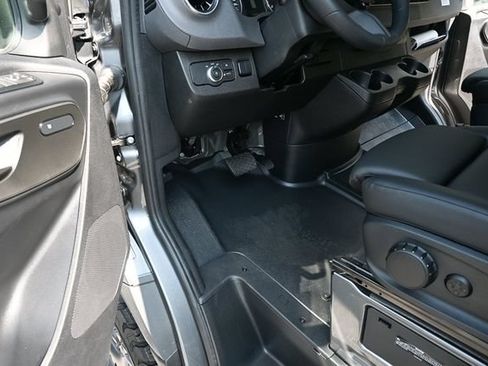 New 2025 Mercedes-Benz Sprinter 2500 image 8