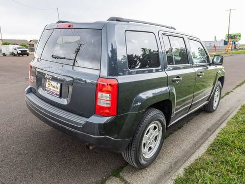 Used 2014 Jeep Patriot Sport AWD/4WD image 5