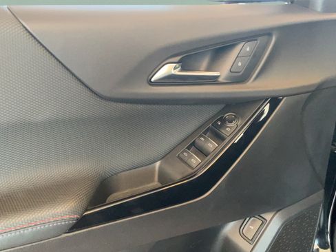 Used 2025 Chevrolet Equinox RS FWD image 22