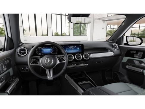 New 2026 Mercedes-Benz GLB 250 4MATIC image 3