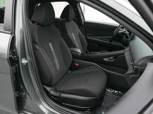 Used 2025 Hyundai Elantra Sport FWD image 20
