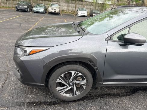 Used 2024 Subaru Crosstrek 2.0i Premium AWD/4WD image 2