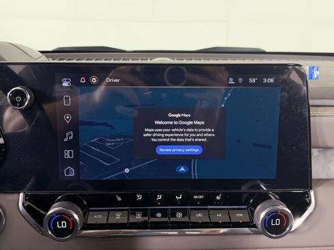 Used 2024 Chevrolet Colorado ZR2 w/ Technology Package AWD/4WD image 13