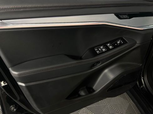 Used 2024 Jeep Wagoneer Launch Edition image 27