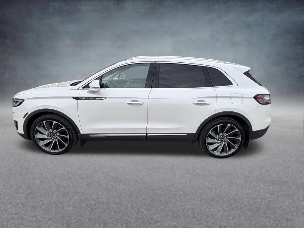 Used 2019 Lincoln Nautilus Reserve AWD/4WD image 2